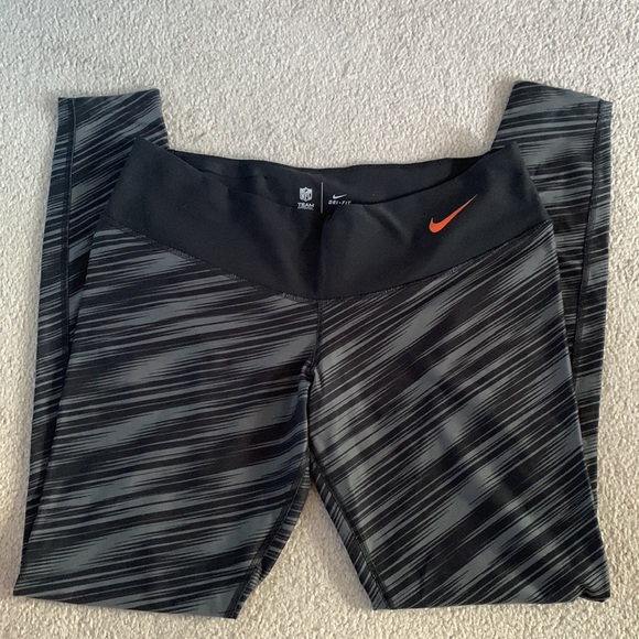 Nike NFL Team Apparel Browns Low Rise Workout Dri-Fit Leggings - Picture 3 of 6